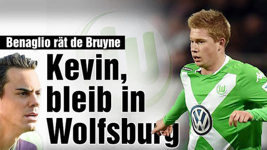 球星晒更衣室照，队内氛围引关注