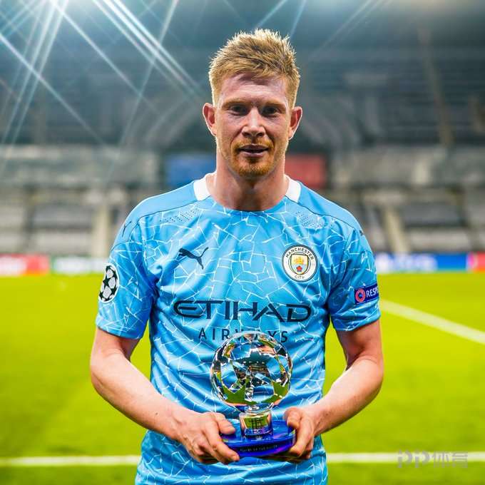 德科：梅西短暂回归？这不可能；还没和莱万谈续约的事