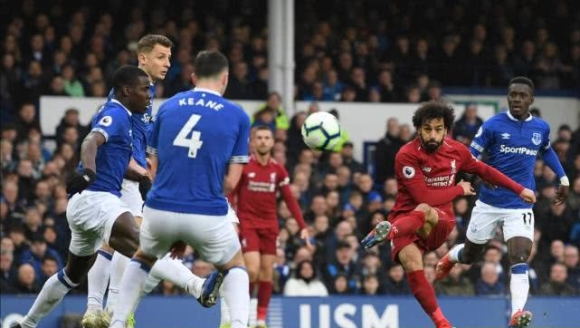 狙击蝴蝶啥时候能播到这儿，当时路透周柯宇陈妍希亲的太对味儿了