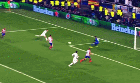 欧冠战报：西蒙屡献神扑，巴尔科拉中框，巴黎0-0闷平毕包